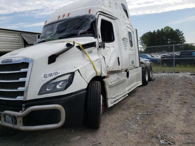 2018 Freightliner Cascadia 126