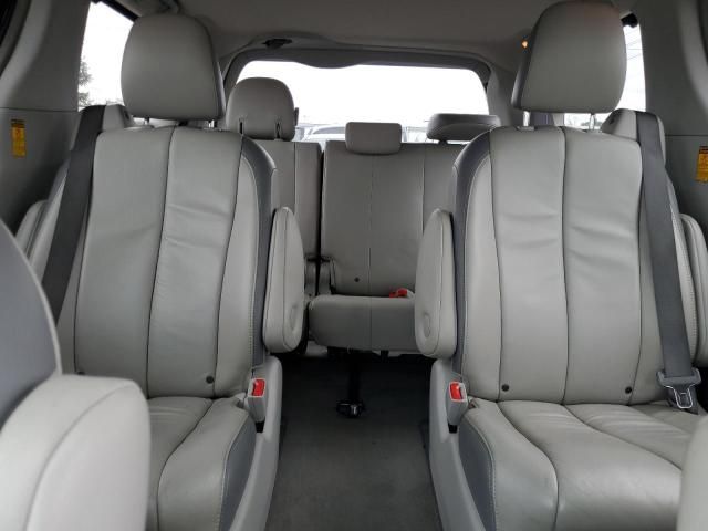 2014 Toyota Sienna XLE