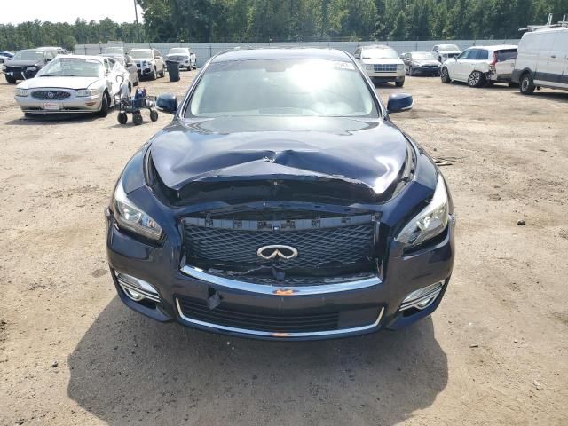 2017 Infiniti Q70 3.7