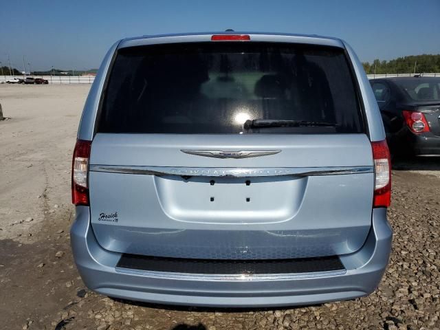 2013 Chrysler Town & Country Touring