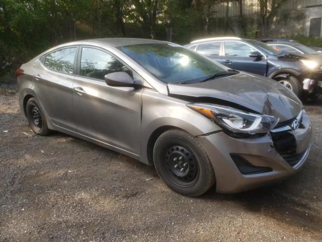 2016 Hyundai Elantra SE