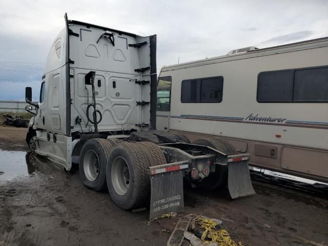 2018 Freightliner Cascadia 126