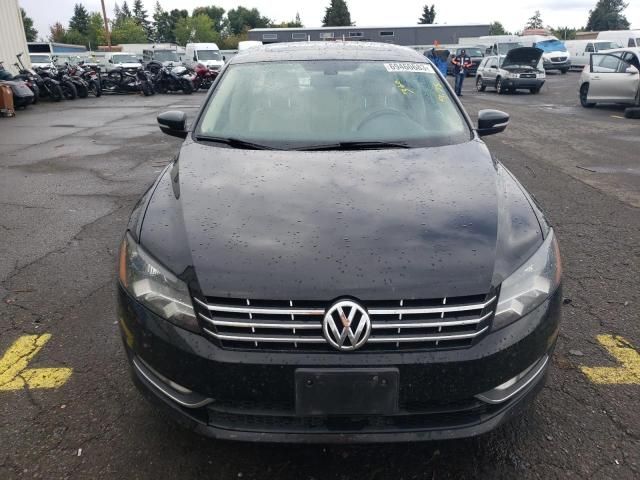 2013 Volkswagen Passat SEL