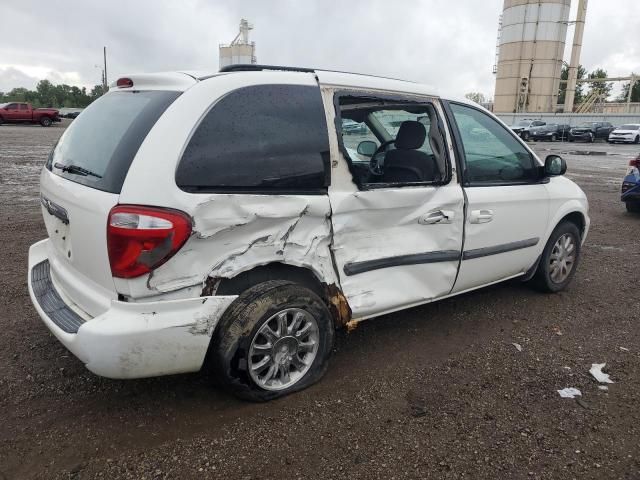 2007 Chrysler Town & Country LX