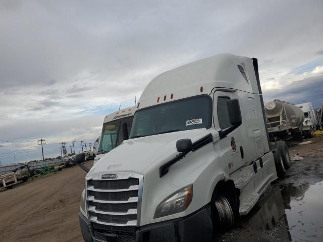 2018 Freightliner Cascadia 126