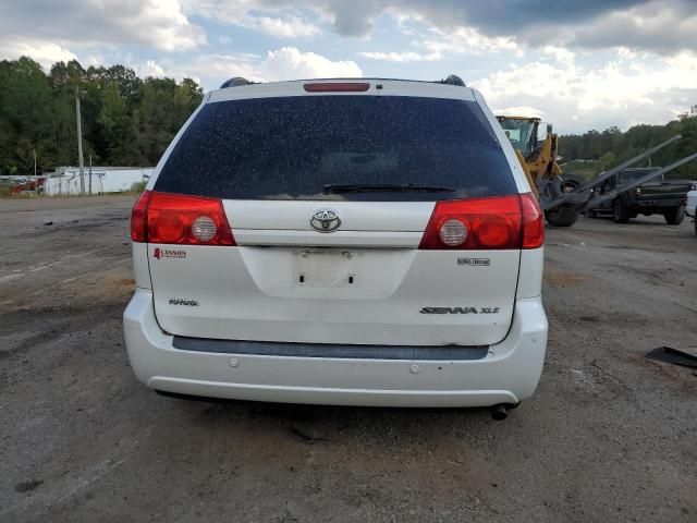 2010 Toyota Sienna XLE