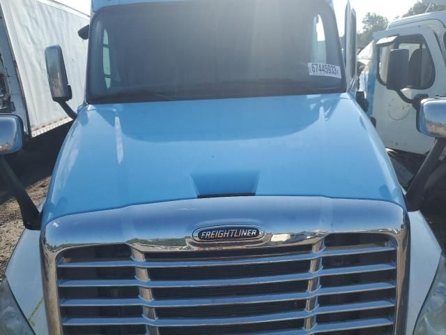 2013 Freightliner Cascadia 125