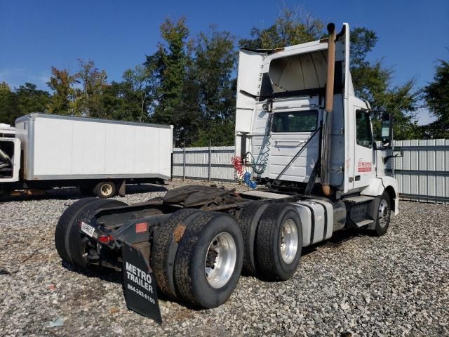 2014 Volvo VN VNL