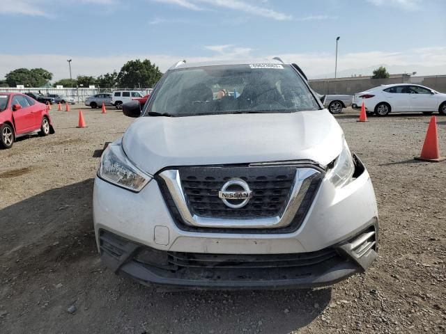 2018 Nissan Kicks S