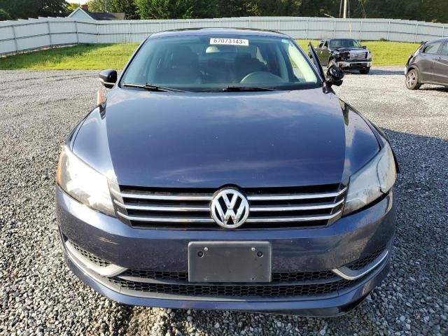 2014 Volkswagen Passat SE