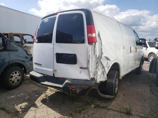 2004 GMC Savana G2500