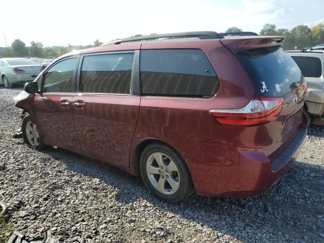 2016 Toyota Sienna LE