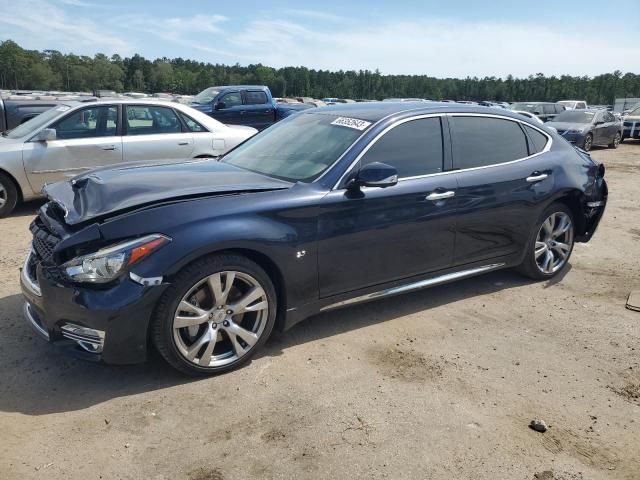 2017 Infiniti Q70 3.7