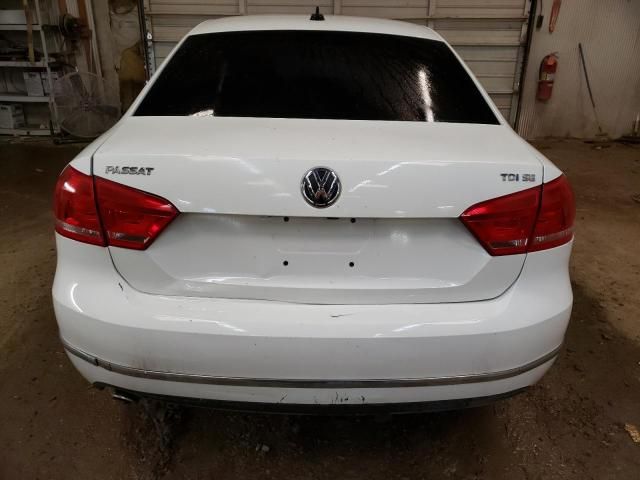 2014 Volkswagen Passat SE