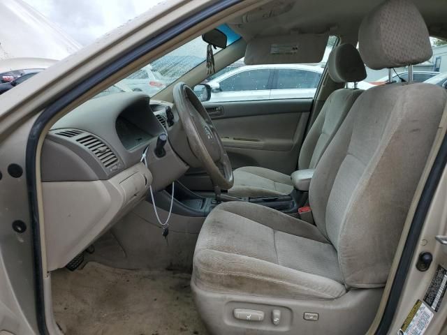 2004 Toyota Camry LE