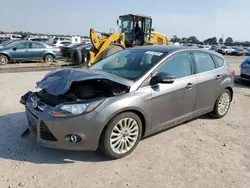 Carros salvage a la venta en subasta: 2012 Ford Focus Titanium