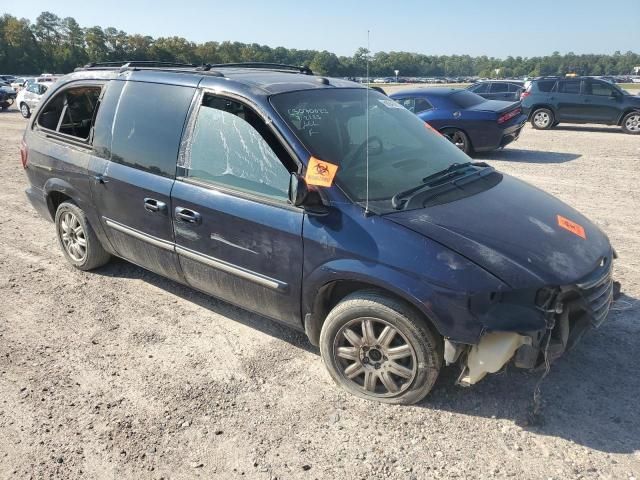 2005 Chrysler Town & Country Touring