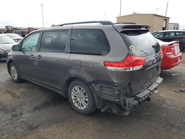 2011 Toyota Sienna XLE