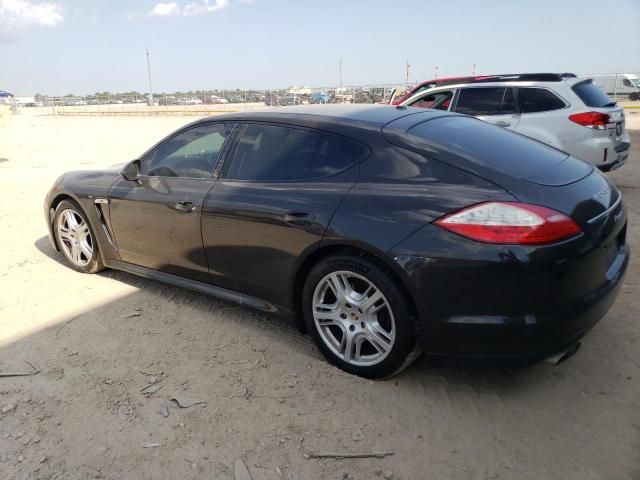 2011 Porsche Panamera 2