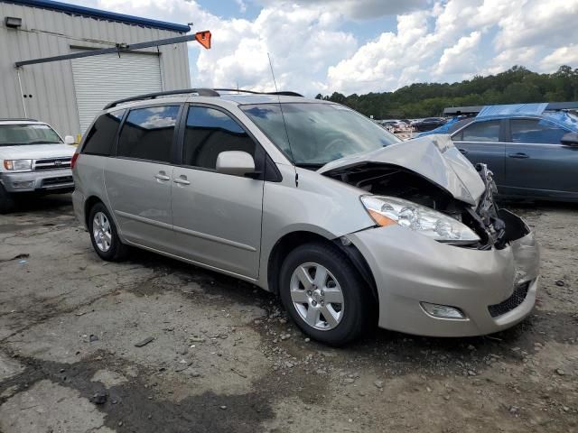 2008 Toyota Sienna XLE