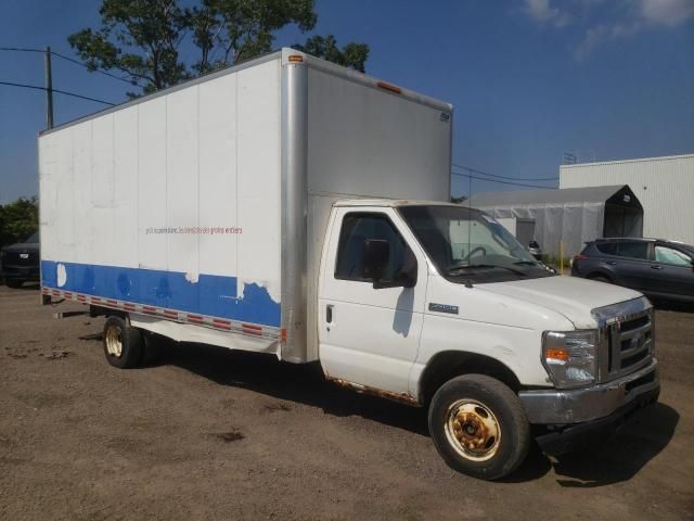 2009 Ford Econoline E450 Super Duty Cutaway Van