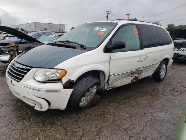 2005 Chrysler Town & Country Touring