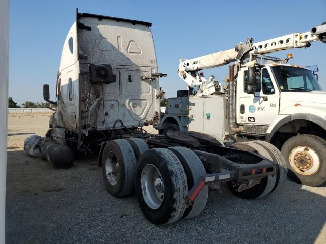 2021 Freightliner Cascadia 126