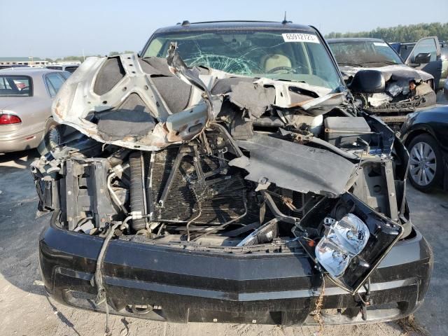 2005 Cadillac Escalade Luxury