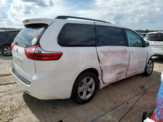 2015 Toyota Sienna LE