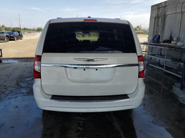 2012 Chrysler Town & Country Touring