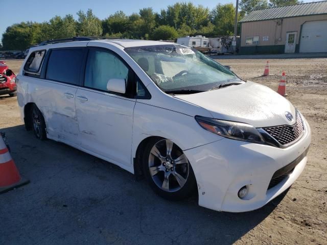 2016 Toyota Sienna SE