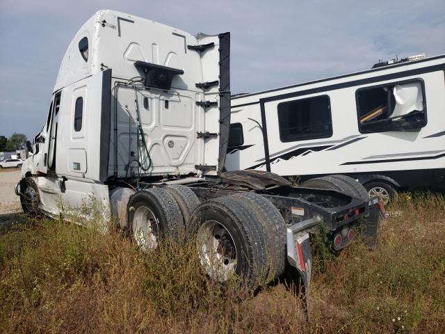 2018 Freightliner Cascadia 126