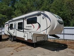 Camiones salvage sin ofertas aún a la venta en subasta: 2015 Jayco Travel Trailer