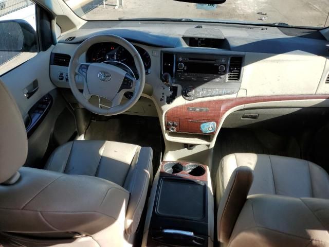 2012 Toyota Sienna XLE