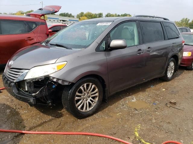 2012 Toyota Sienna XLE