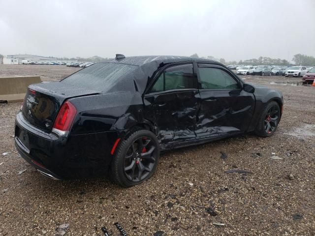 2021 Chrysler 300 Touring