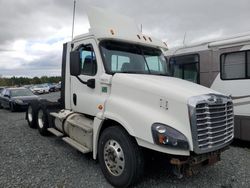 Salvage trucks for sale at Elmsdale, NS auction: 2015 Freightliner Cascadia 125