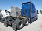 2019 Freightliner Cascadia 126