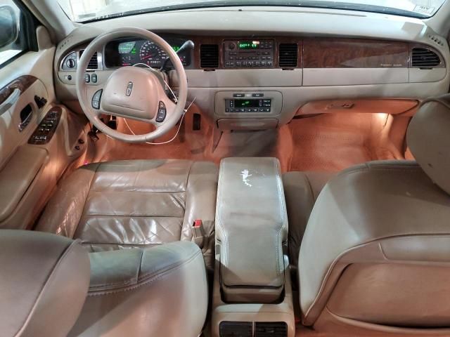 2001 Lincoln Town Car Executive