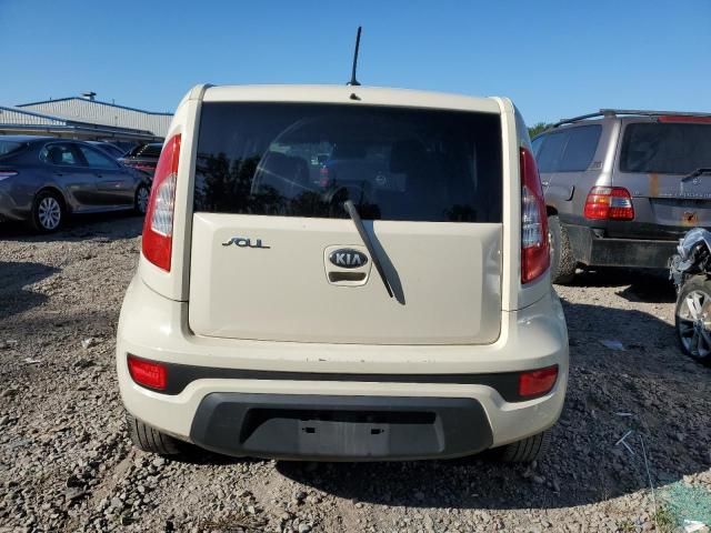 2013 KIA Soul +