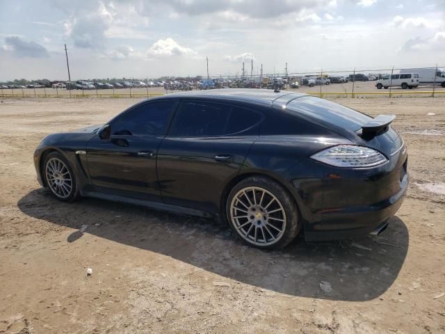 2013 Porsche Panamera 2