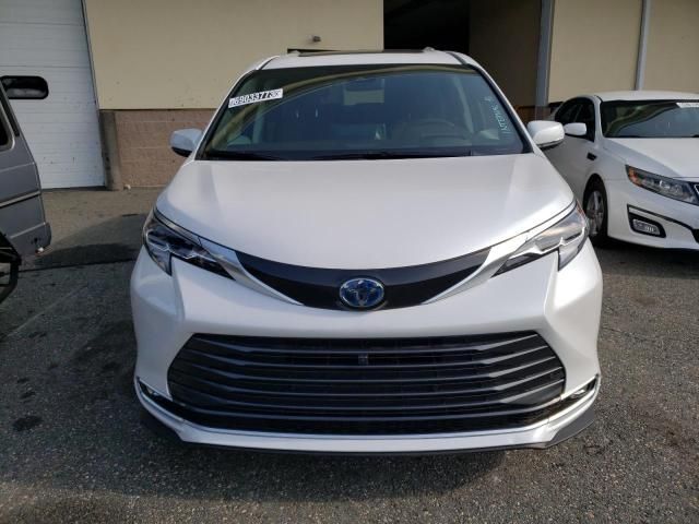 2023 Toyota Sienna Limited