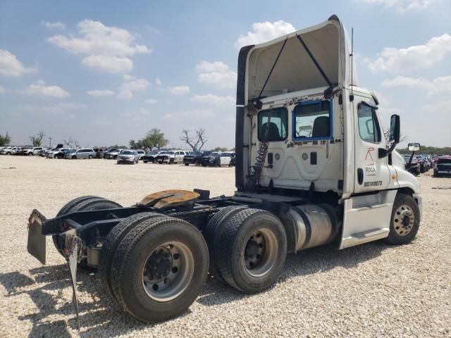 2014 Freightliner Cascadia 125