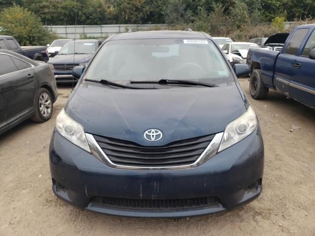 2011 Toyota Sienna LE