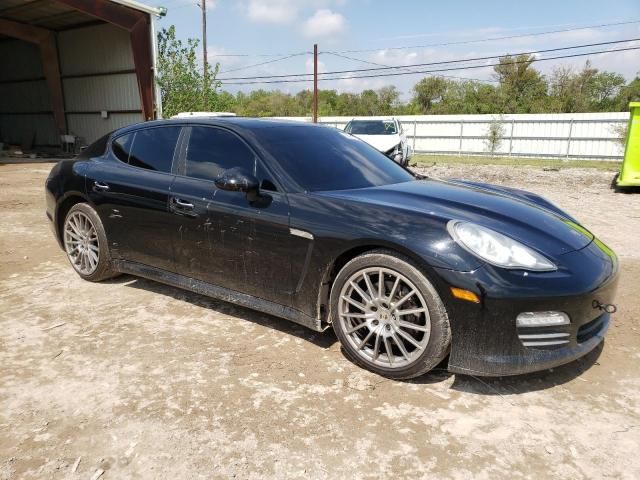 2013 Porsche Panamera 2