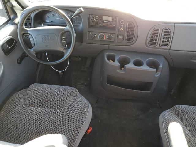 2000 Dodge RAM Wagon B3500