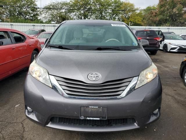 2011 Toyota Sienna XLE