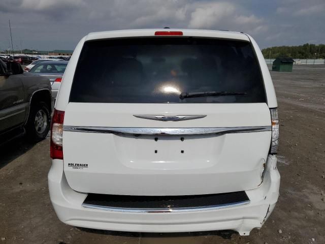 2014 Chrysler Town & Country Touring