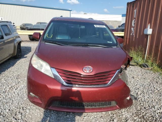 2016 Toyota Sienna LE