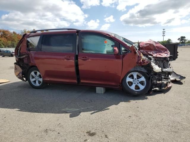 2012 Toyota Sienna LE